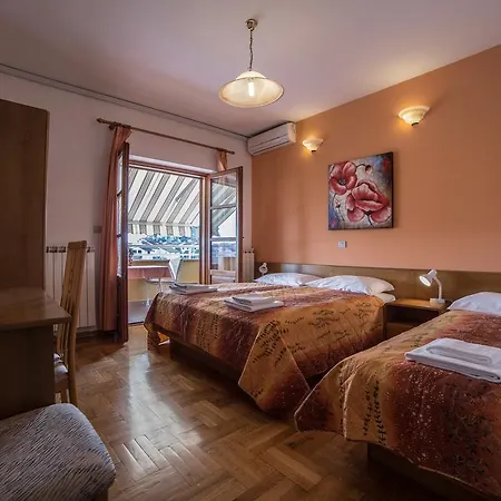 Bed & Breakfast B@b Valbruna